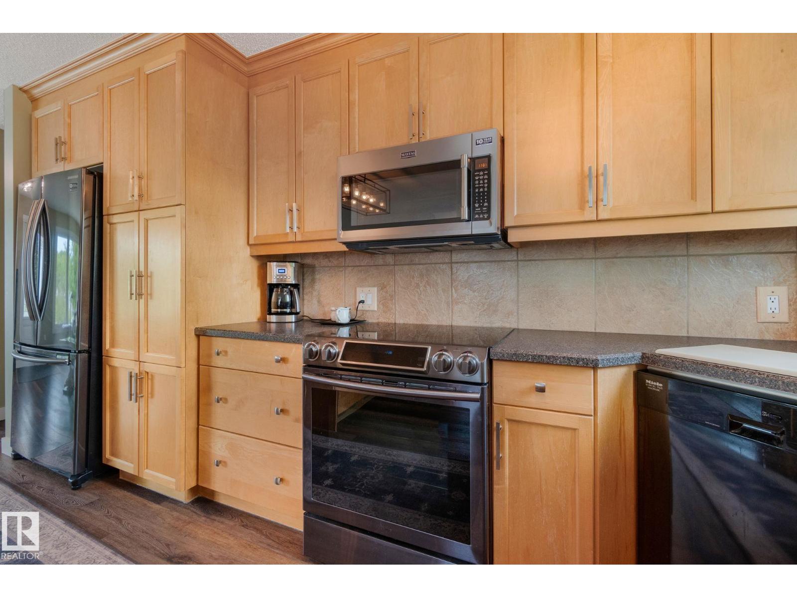 Photo 11 of 4303 35 Av, Leduc AB