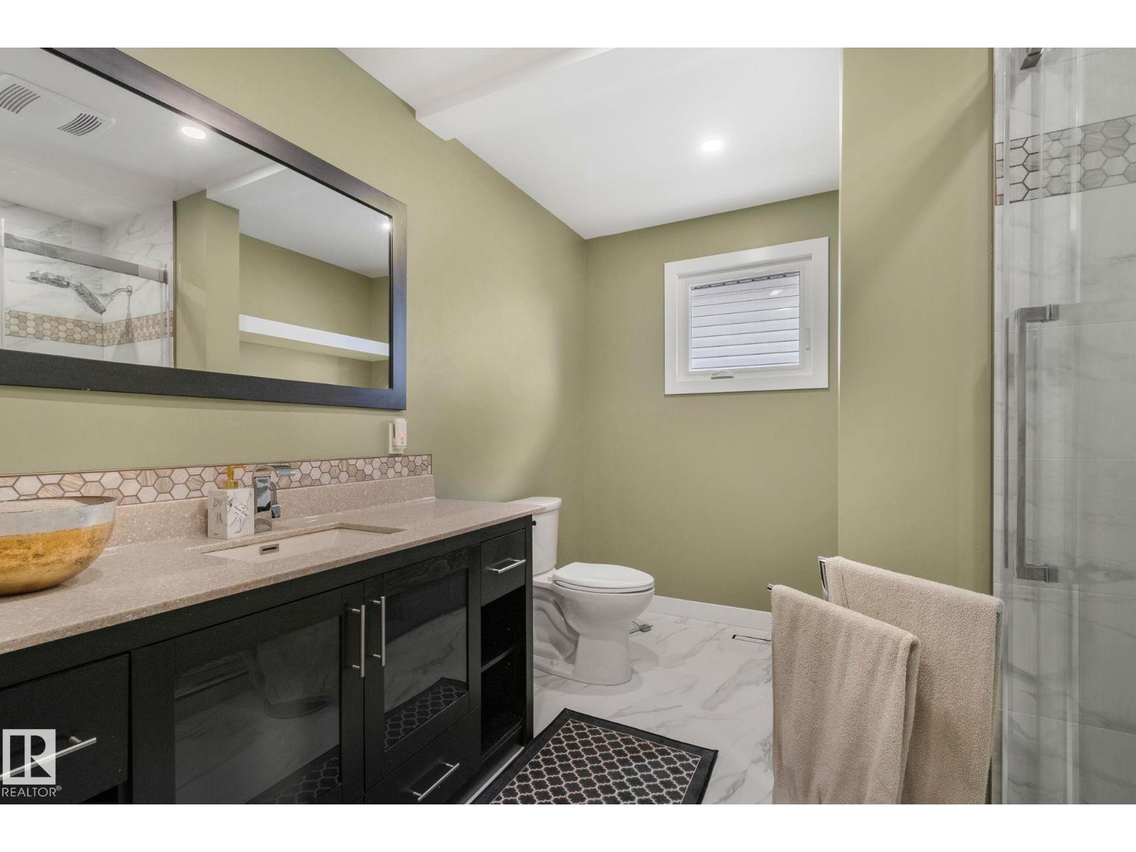 Photo 12 of 4303 35 Av, Leduc AB