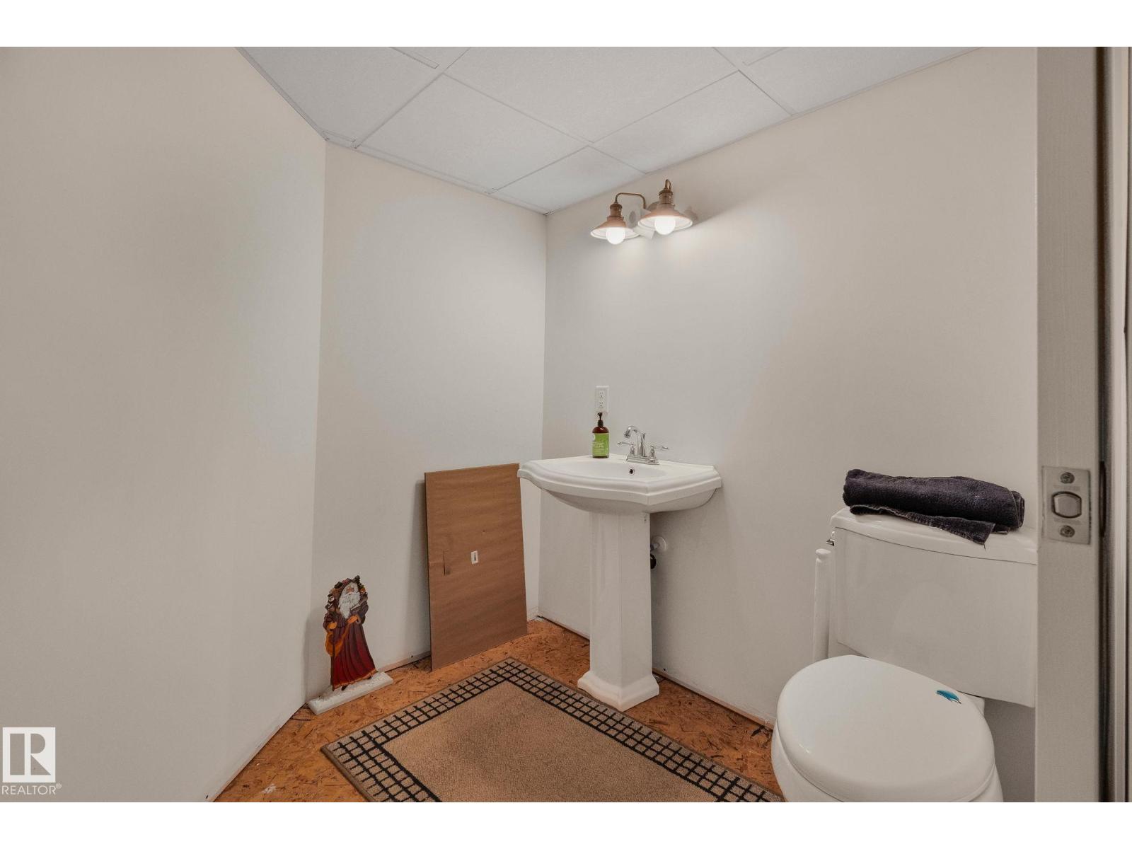 Photo 25 of 4303 35 Av, Leduc AB