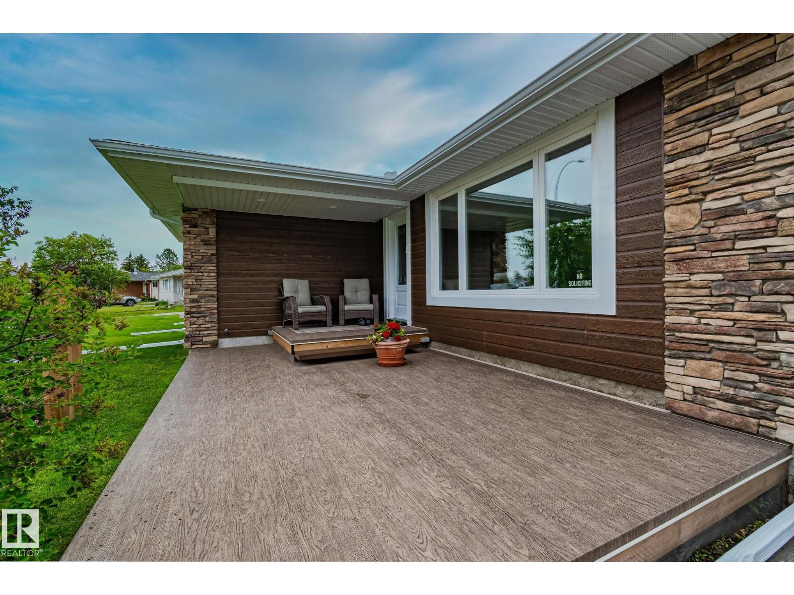 Photo 3 of 4303 35 Av, Leduc AB