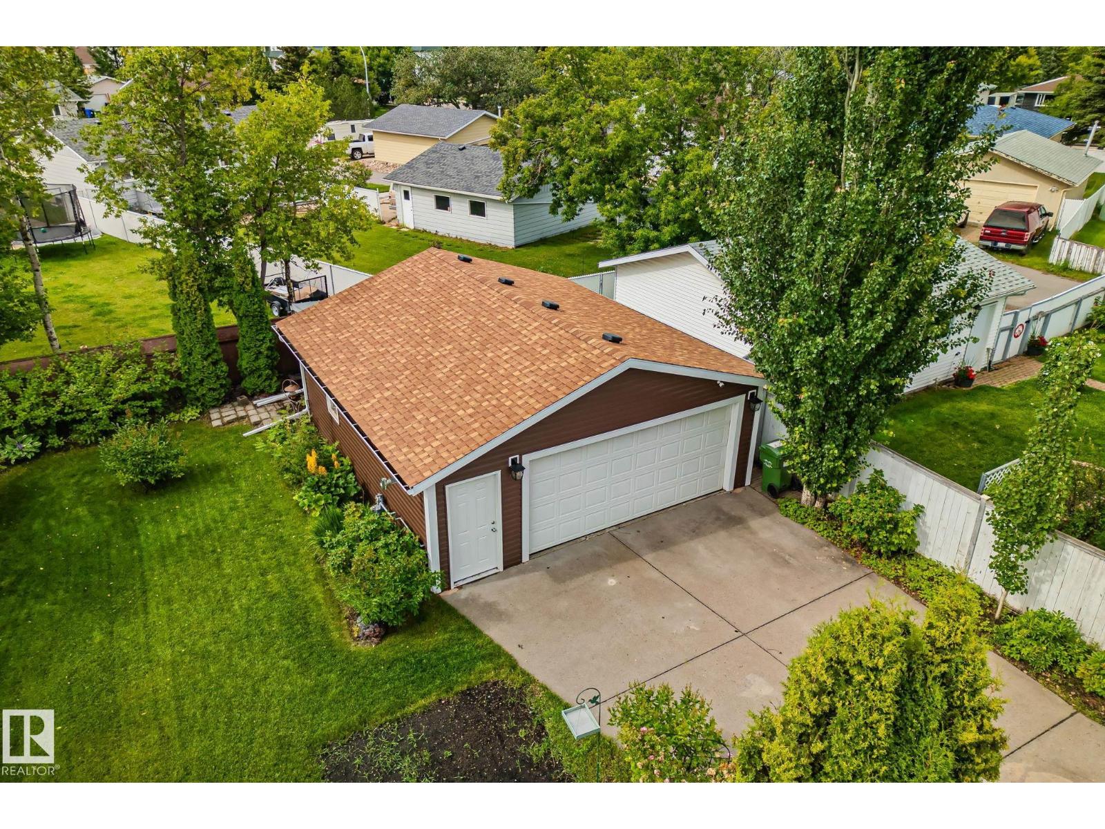Photo 33 of 4303 35 Av, Leduc AB