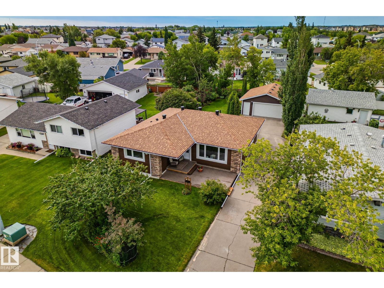 Photo 36 of 4303 35 Av, Leduc AB