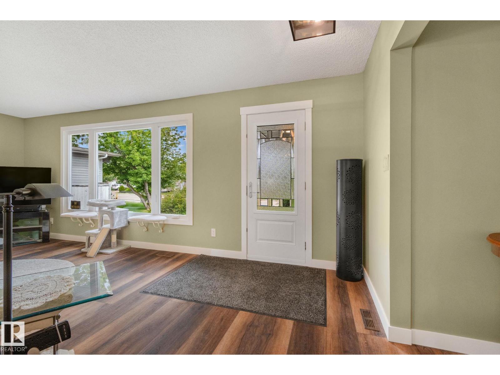 Photo 4 of 4303 35 Av, Leduc AB
