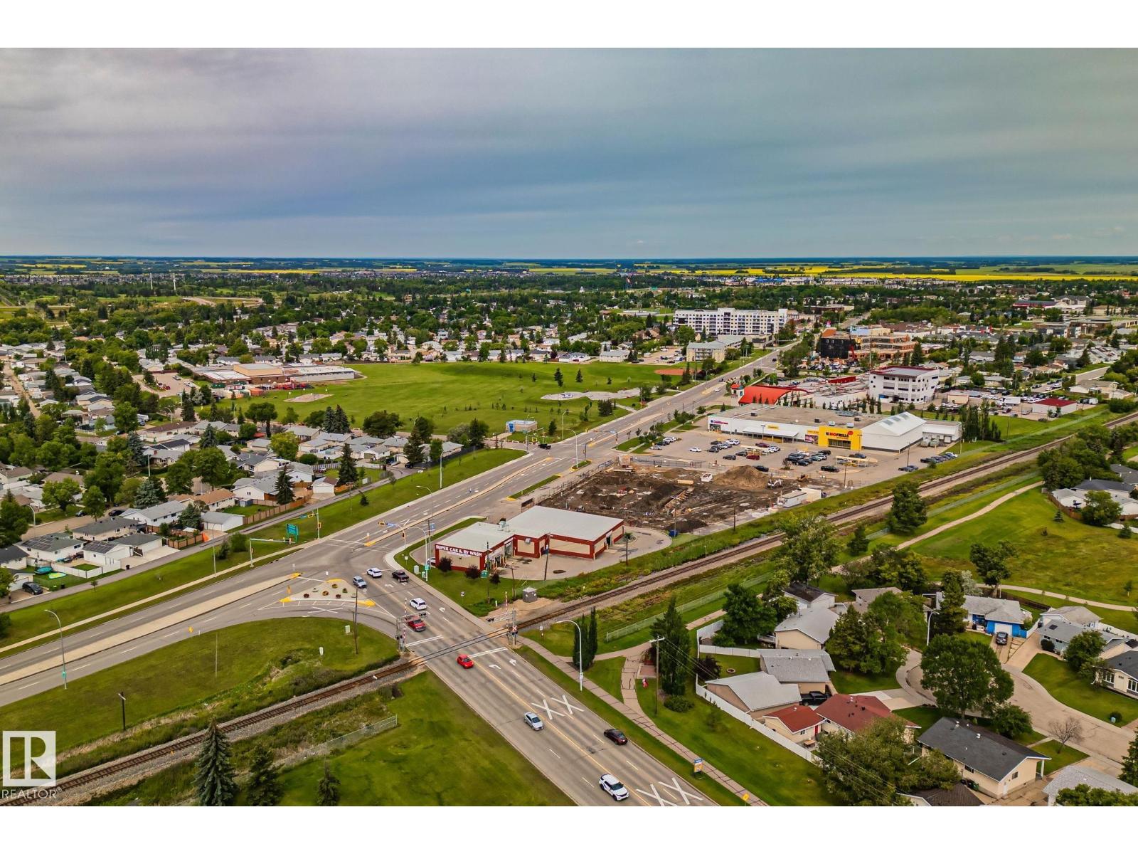 Photo 42 of 4303 35 Av, Leduc AB