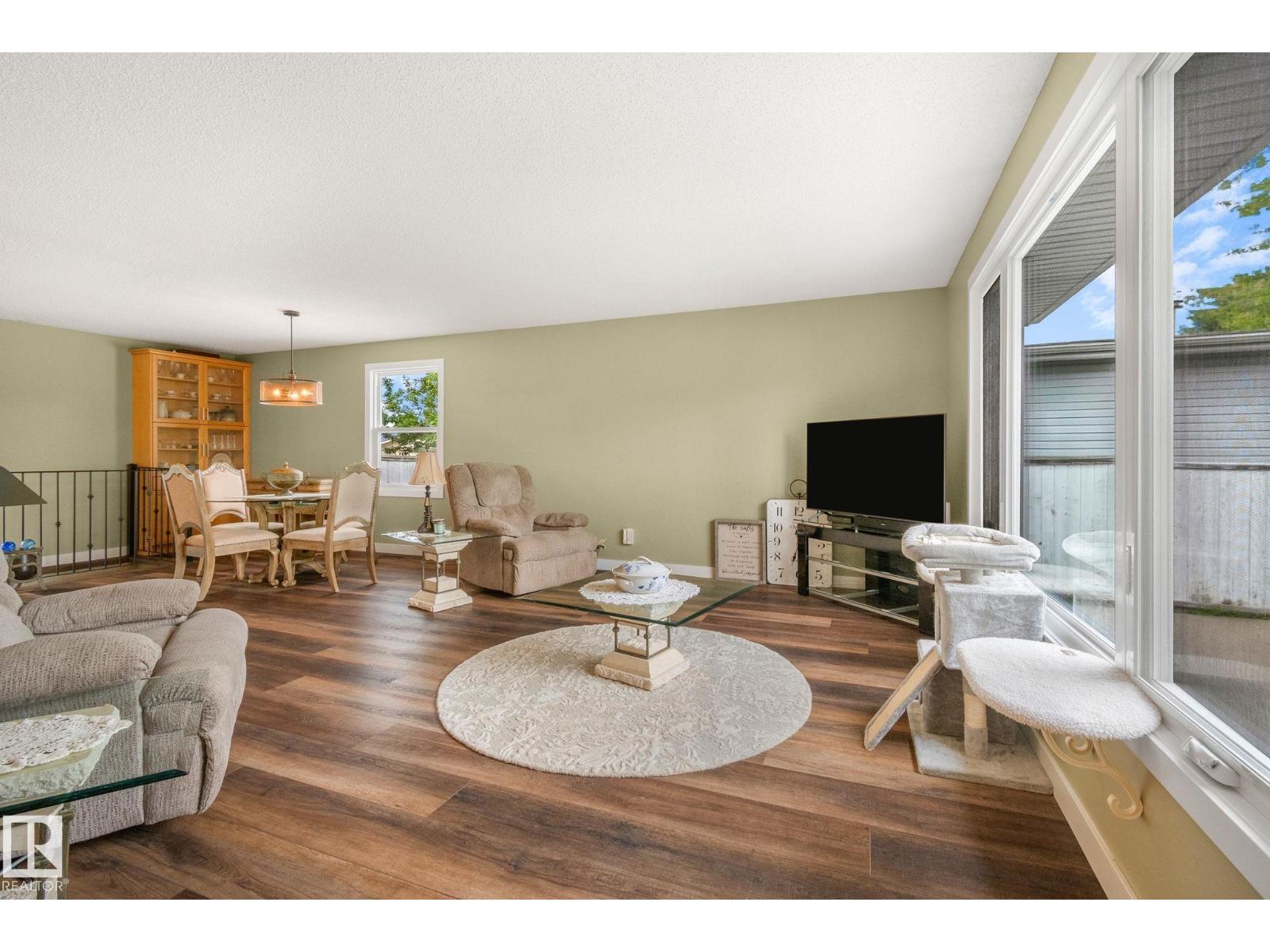 Photo 5 of 4303 35 Av, Leduc AB