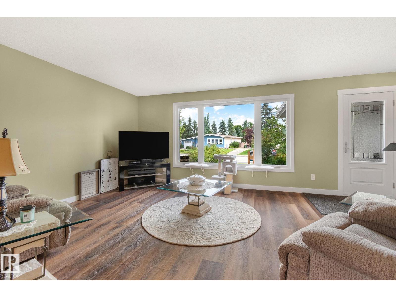Photo 6 of 4303 35 Av, Leduc AB