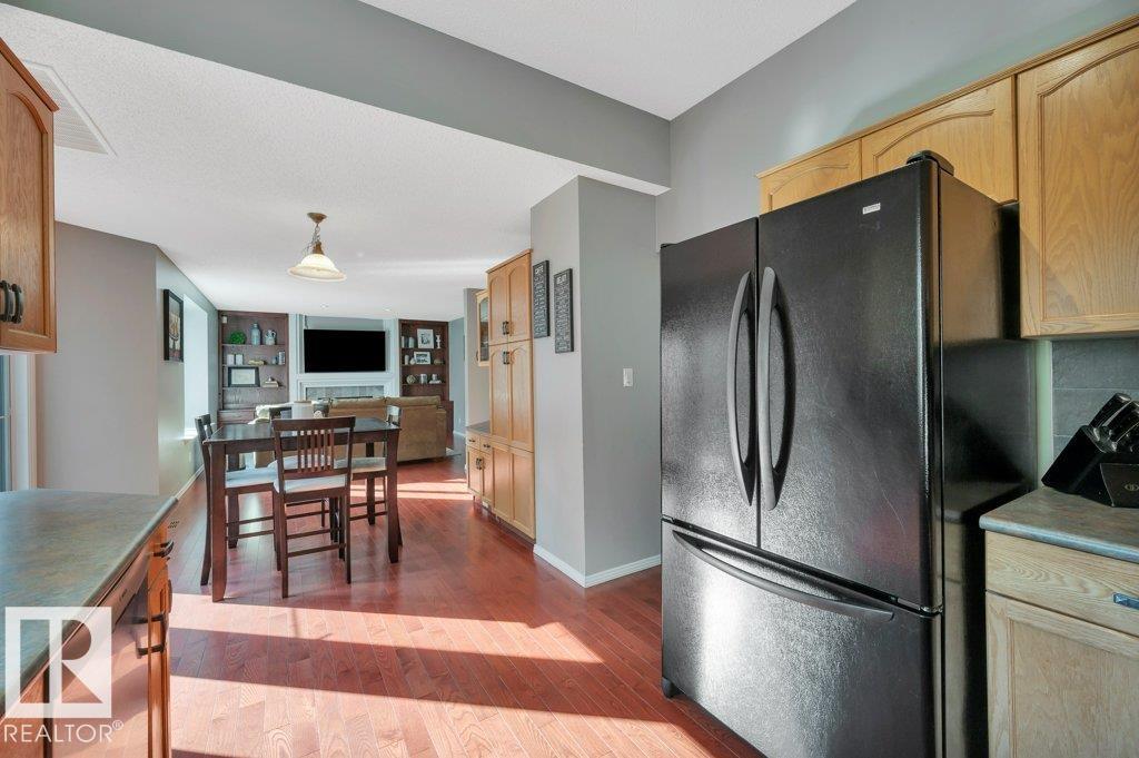 Photo 13 of 17 Catalina Dr, Sherwood Park AB