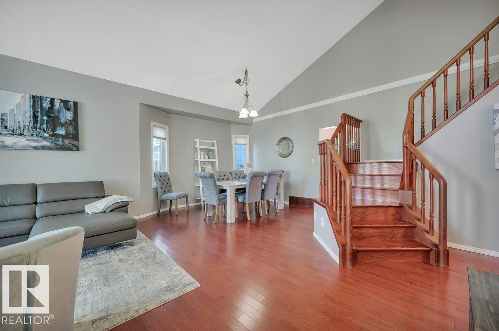 Photo 3 of 17 Catalina Dr, Sherwood Park AB
