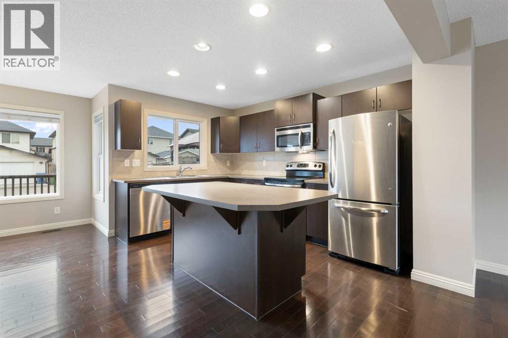 Photo 11 of 221 Prestwick Terrace Se, Calgary AB