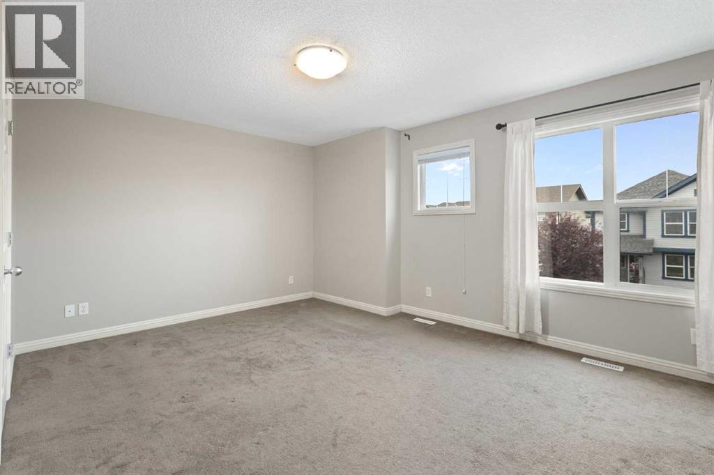 Photo 25 of 221 Prestwick Terrace Se, Calgary AB