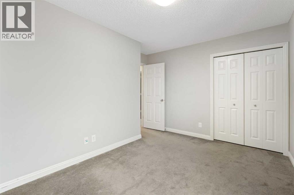 Photo 30 of 221 Prestwick Terrace Se, Calgary AB