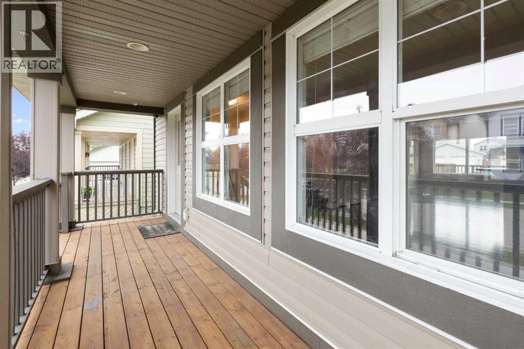 Photo 4 of 221 Prestwick Terrace Se, Calgary AB