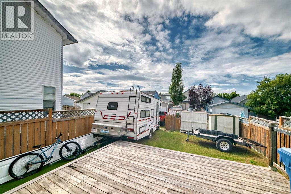 Photo 11 of 37 Martinbrook Link Ne, Calgary AB
