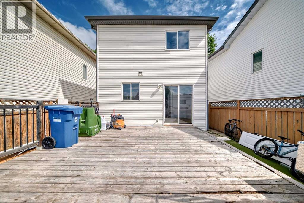 Photo 14 of 37 Martinbrook Link Ne, Calgary AB