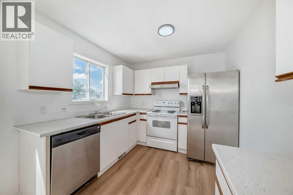 Photo 7 of 37 Martinbrook Link Ne, Calgary AB