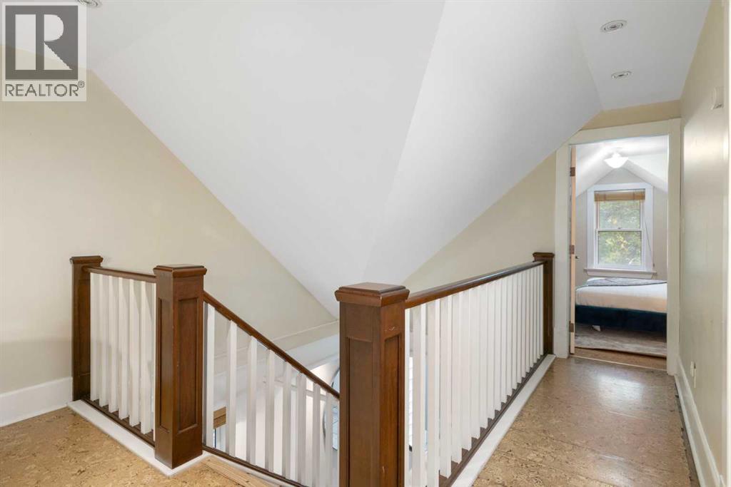 Photo 21 of 408 22 Avenue Ne, Calgary AB