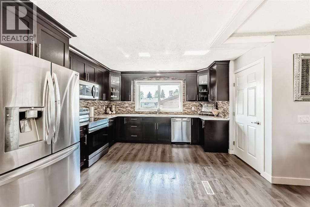 Photo 5 of 5107 Rundleview Road Ne, Calgary AB
