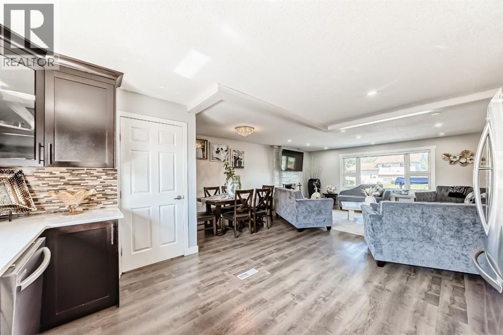 Photo 7 of 5107 Rundleview Road Ne, Calgary AB