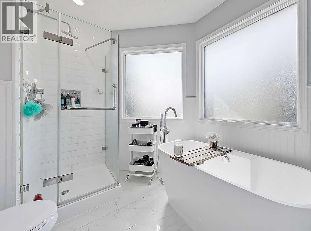 Photo 25 of 169 Woodpark Court Sw, Calgary AB