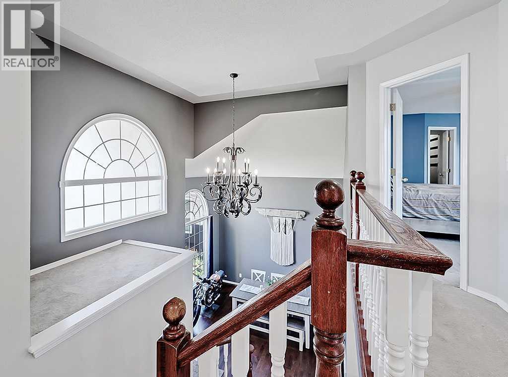 Photo 21 of 169 Woodpark Court Sw, Calgary AB