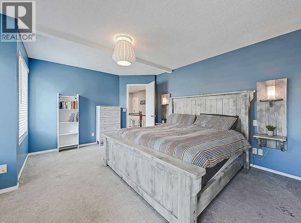Photo 23 of 169 Woodpark Court Sw, Calgary AB