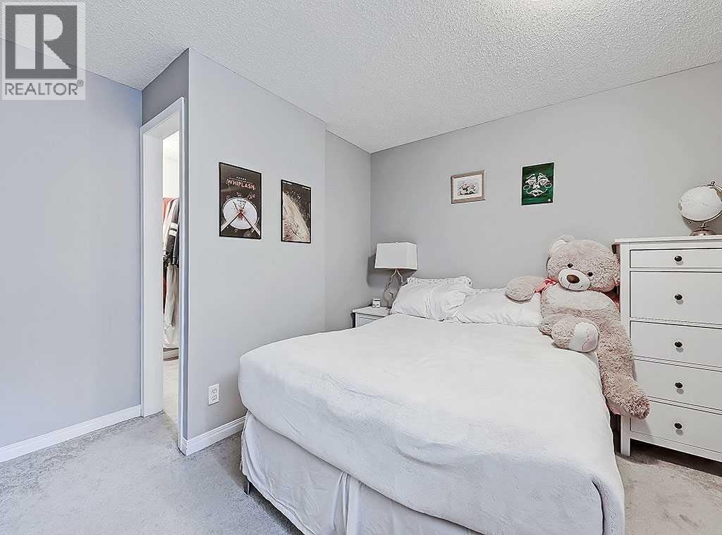 Photo 43 of 169 Woodpark Court Sw, Calgary AB