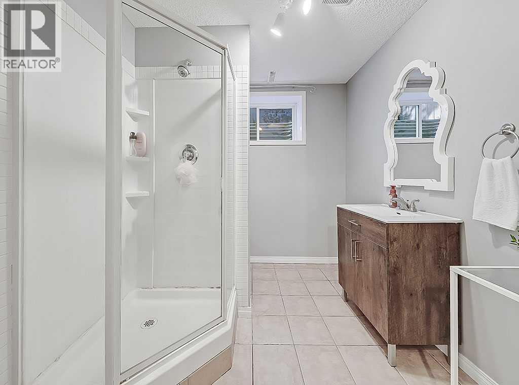 Photo 44 of 169 Woodpark Court Sw, Calgary AB