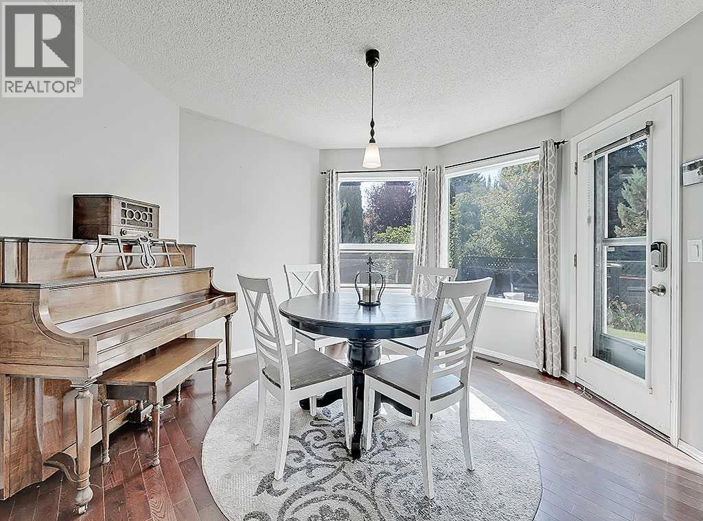 Photo 15 of 169 Woodpark Court Sw, Calgary AB