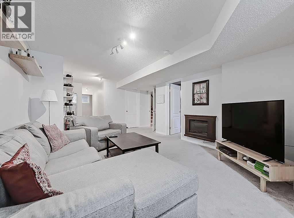 Photo 40 of 169 Woodpark Court Sw, Calgary AB