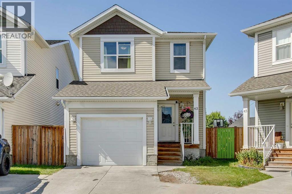 Photo 1 of 43 Sunrise Crescent Ne, High River AB