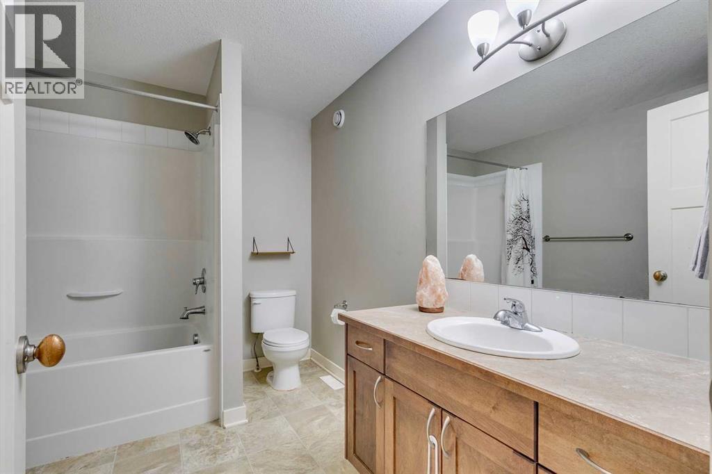 Photo 19 of 43 Sunrise Crescent Ne, High River AB