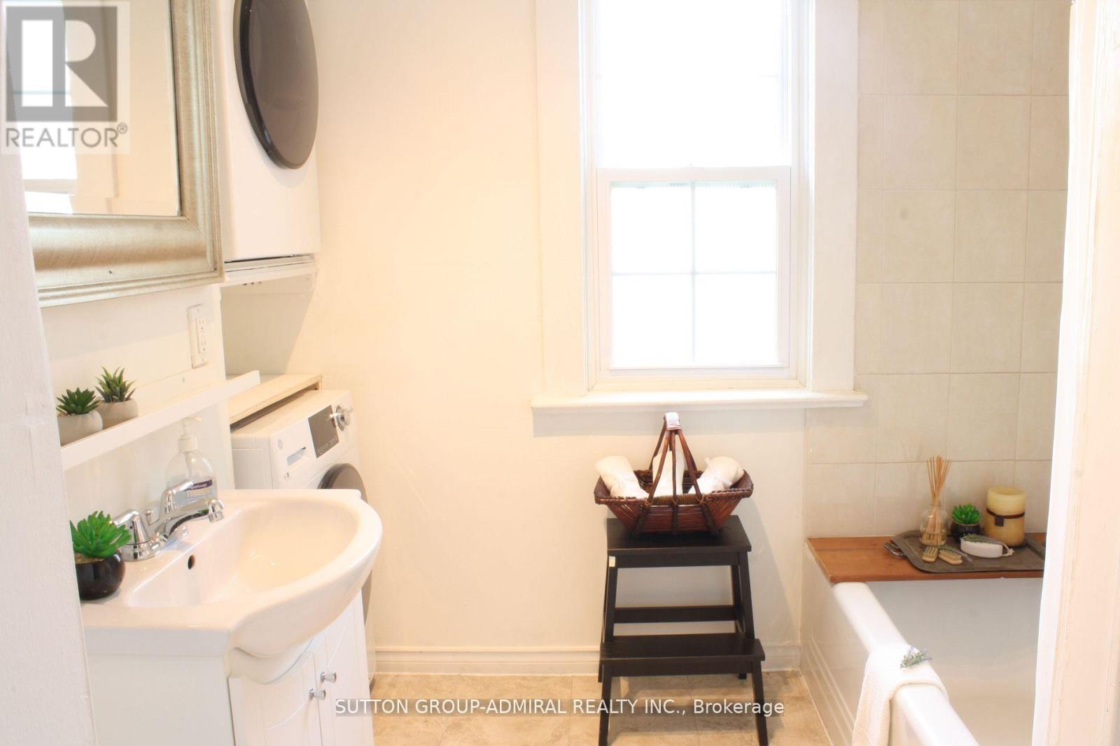Photo 32 of 117 Bellhaven Road, Toronto ON