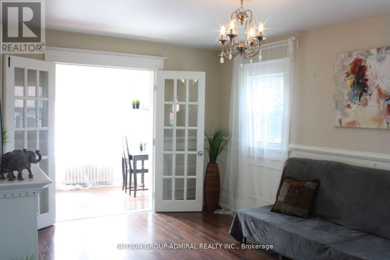 Photo 33 of 117 Bellhaven Road, Toronto ON
