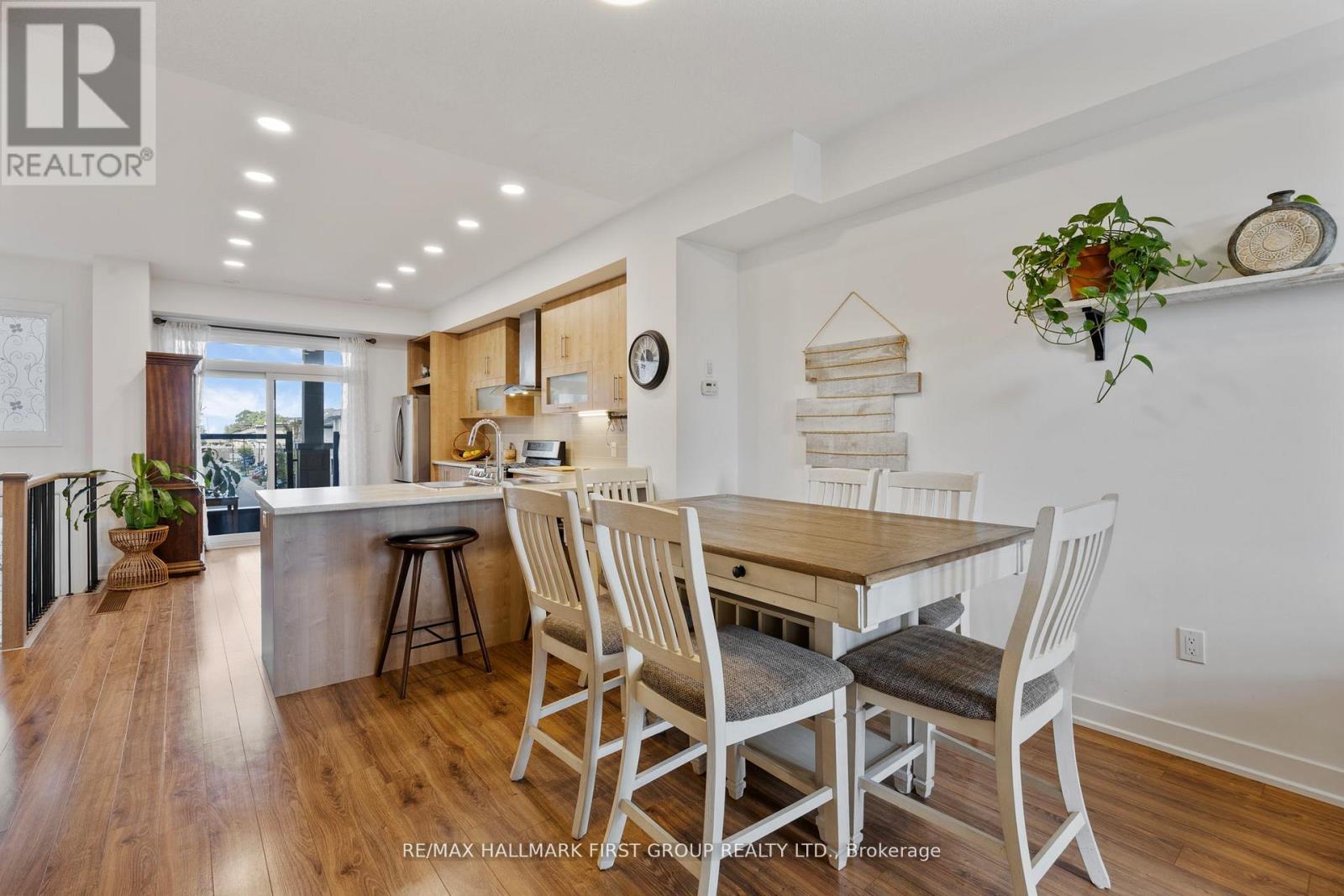 Photo 10 of 79 7 Shawfield Way, Whitby ON