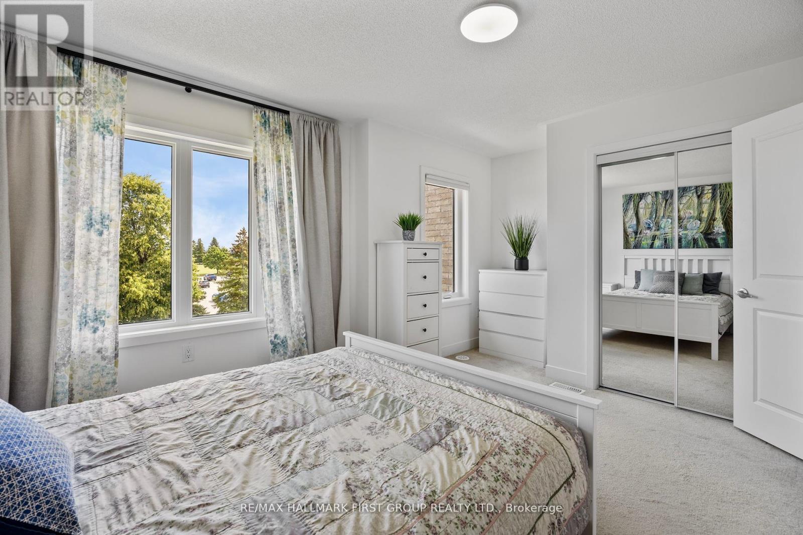 Photo 21 of 79 7 Shawfield Way, Whitby ON