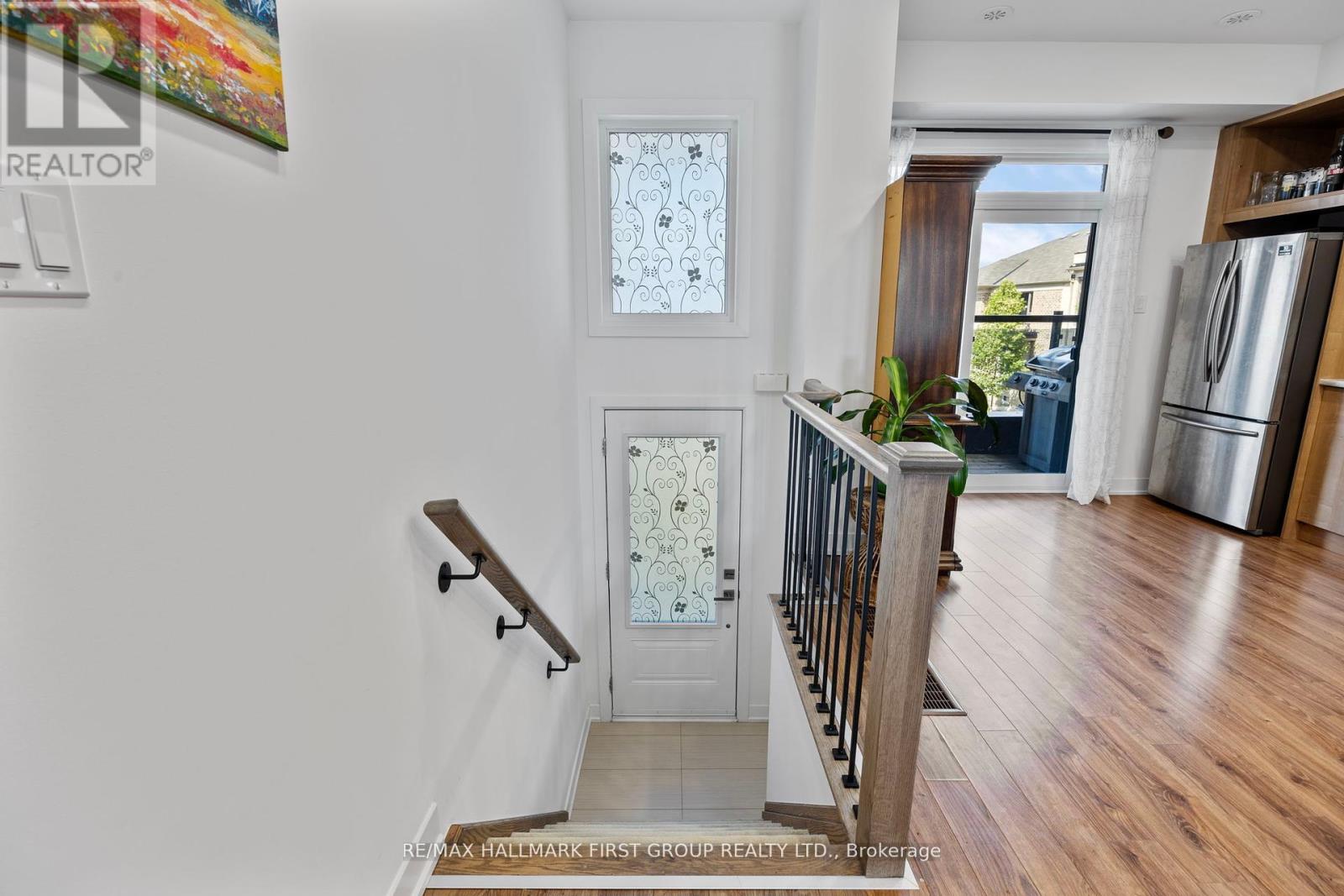 Photo 3 of 79 7 Shawfield Way, Whitby ON