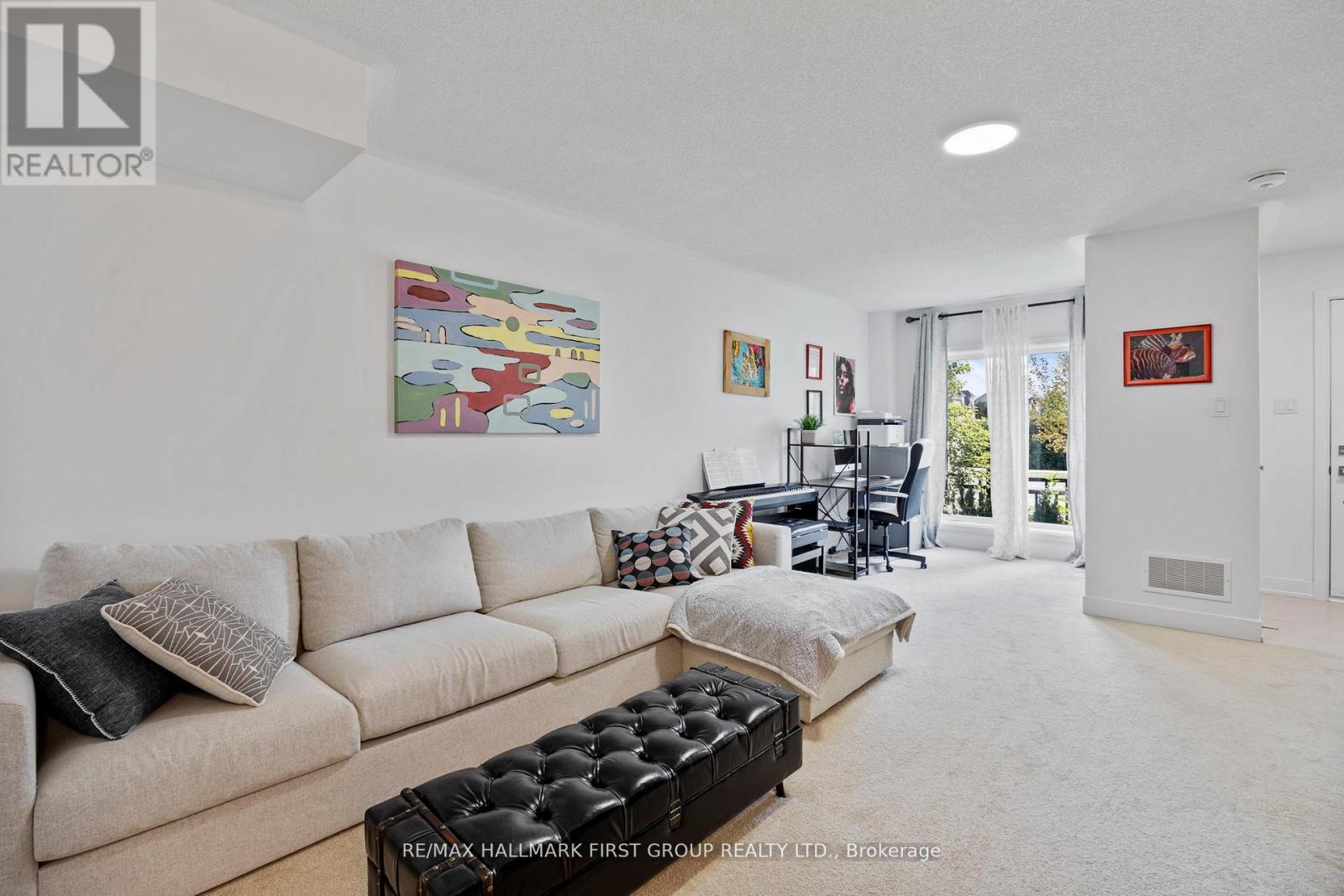 Photo 35 of 79 7 Shawfield Way, Whitby ON