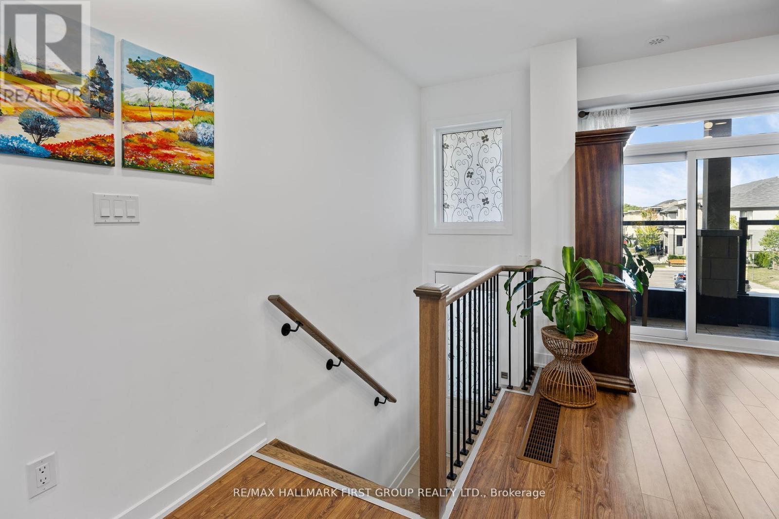 Photo 4 of 79 7 Shawfield Way, Whitby ON