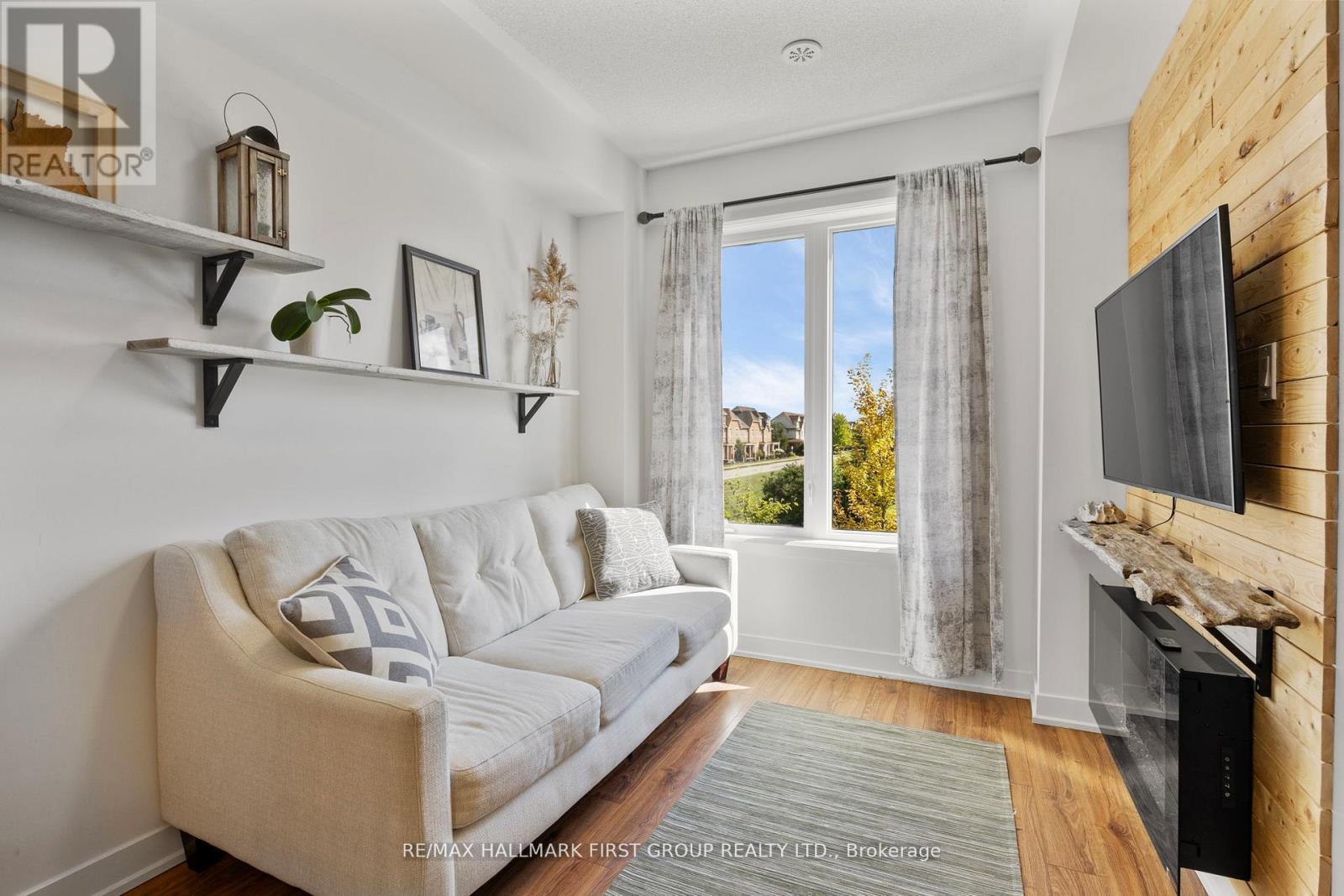 Photo 6 of 79 7 Shawfield Way, Whitby ON