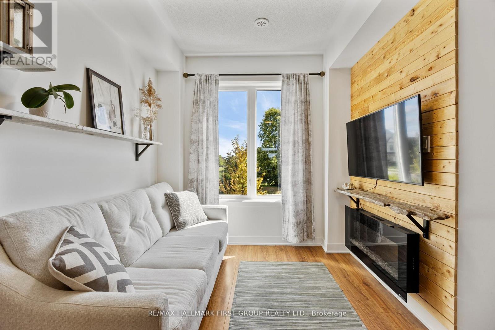 Photo 7 of 79 7 Shawfield Way, Whitby ON