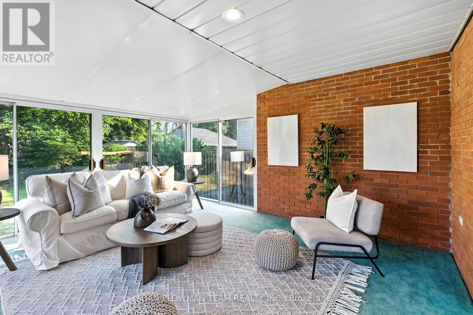 Photo 18 of 83 Sherwood Road E, Ajax ON