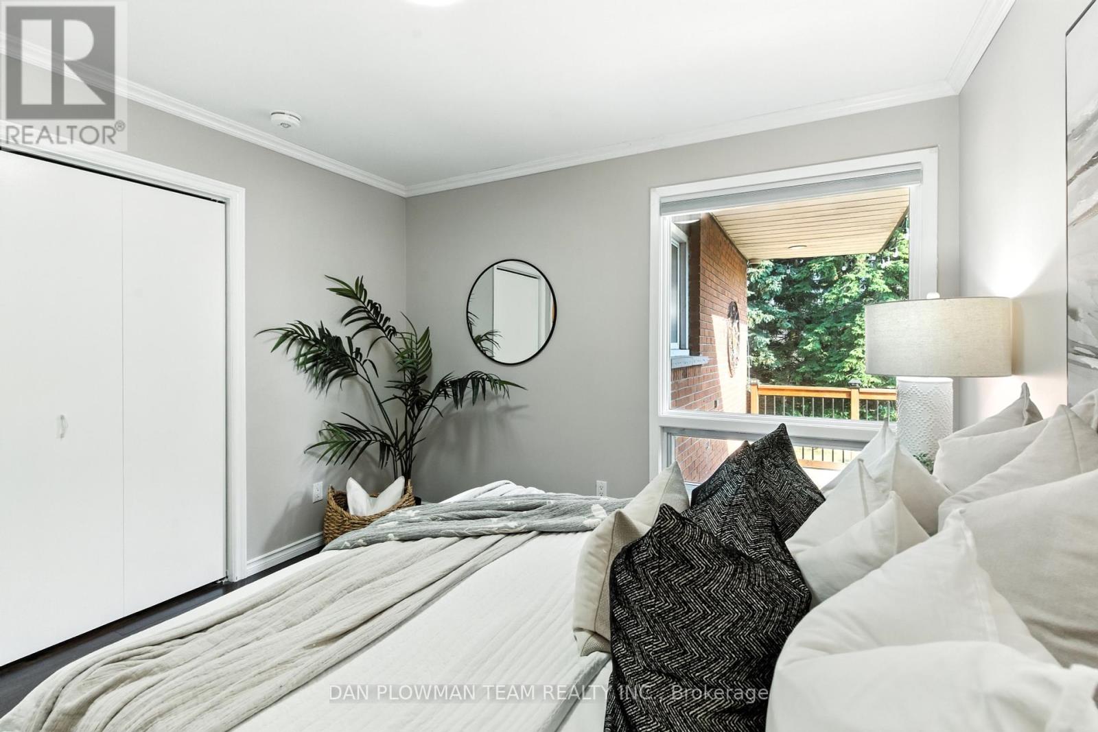 Photo 28 of 83 Sherwood Road E, Ajax ON
