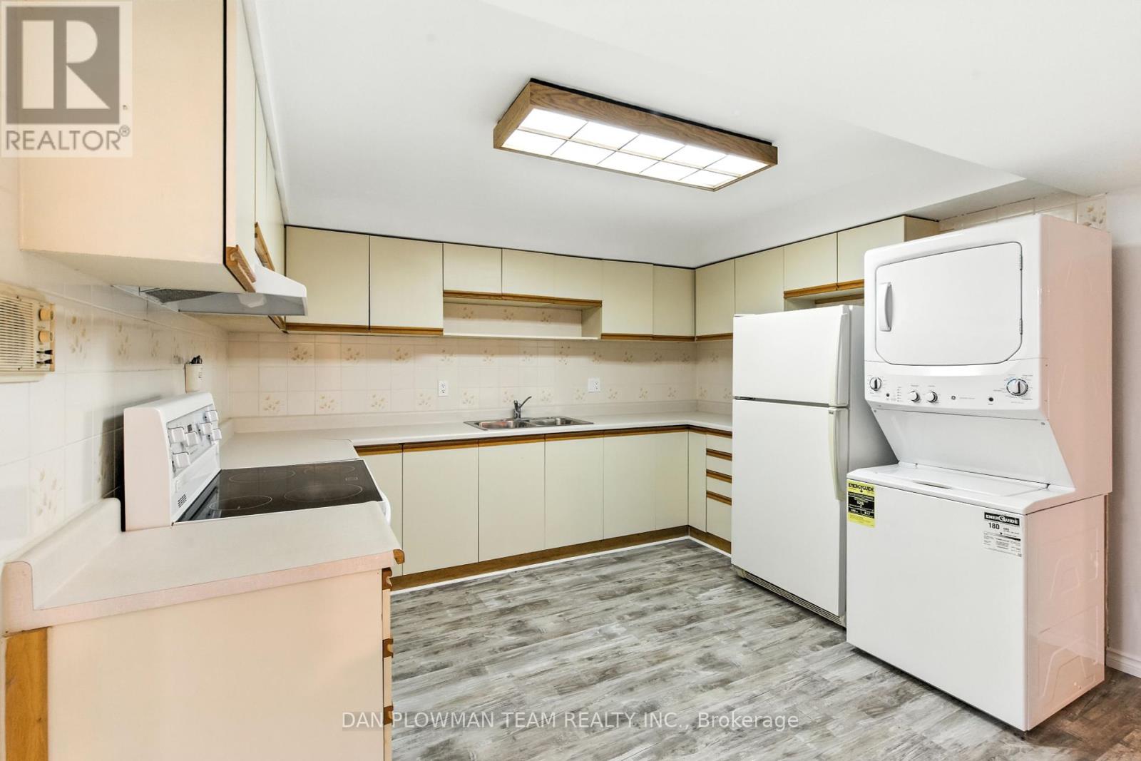 Photo 40 of 83 Sherwood Road E, Ajax ON