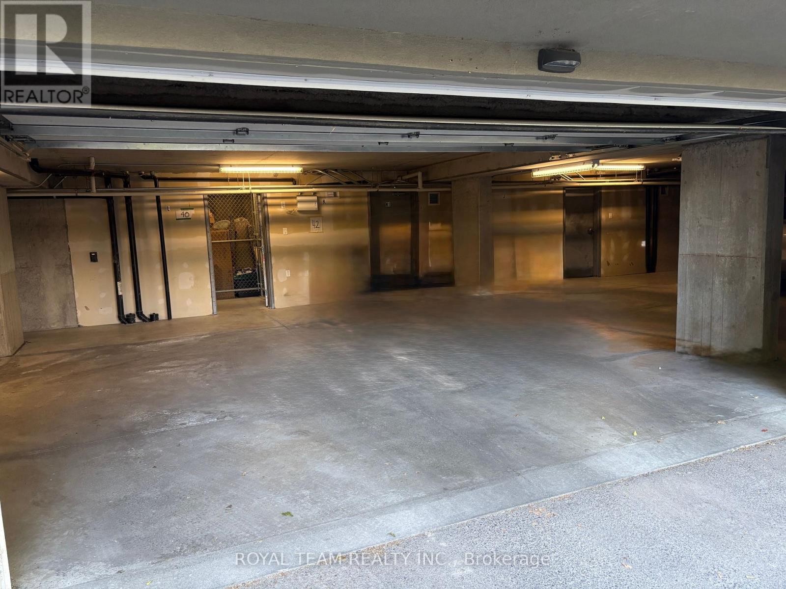 Photo 17 of 42 Meach Private, Ottawa ON