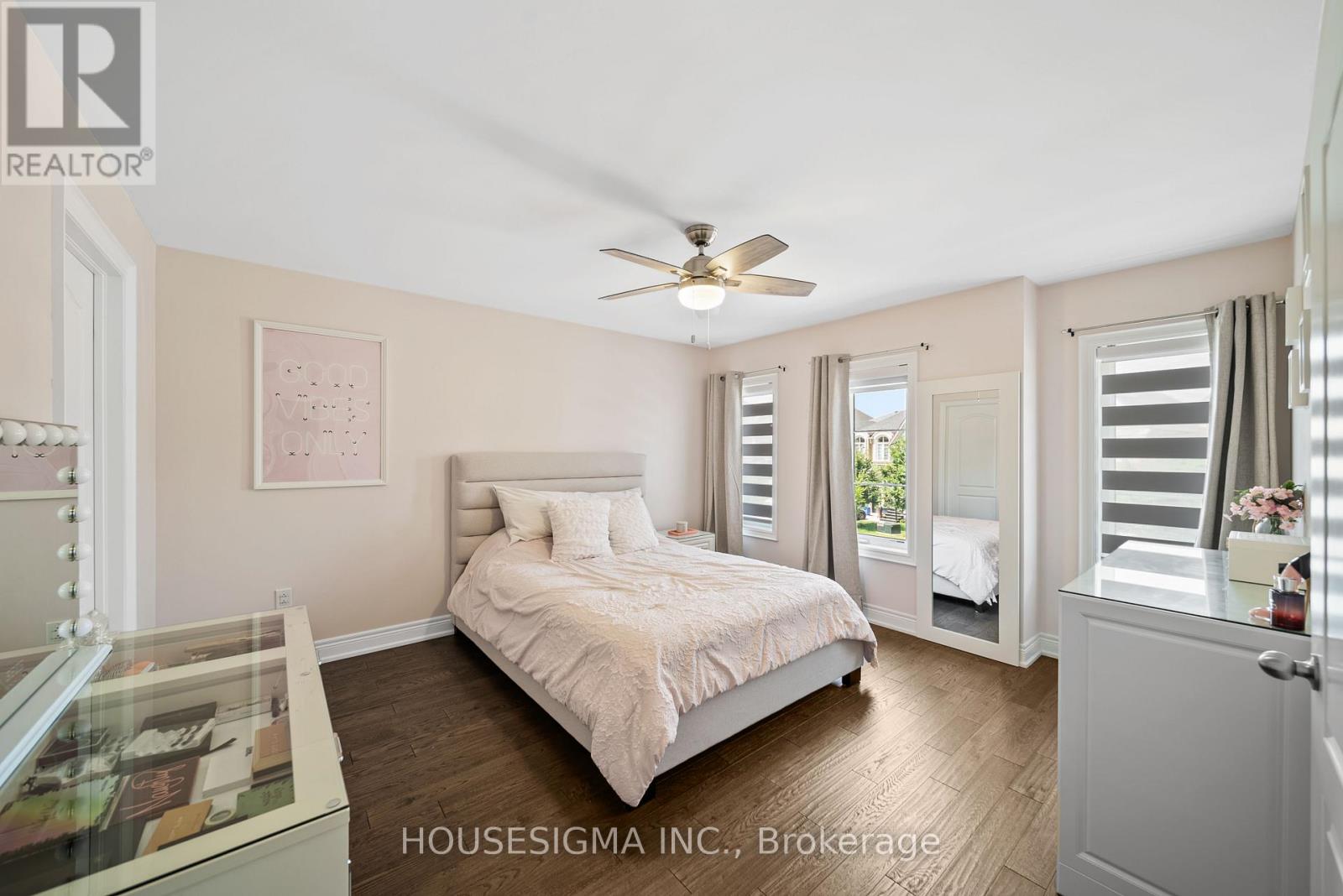 Photo 24 of 94 Forest Edge Crescent, East Gwillimbury ON