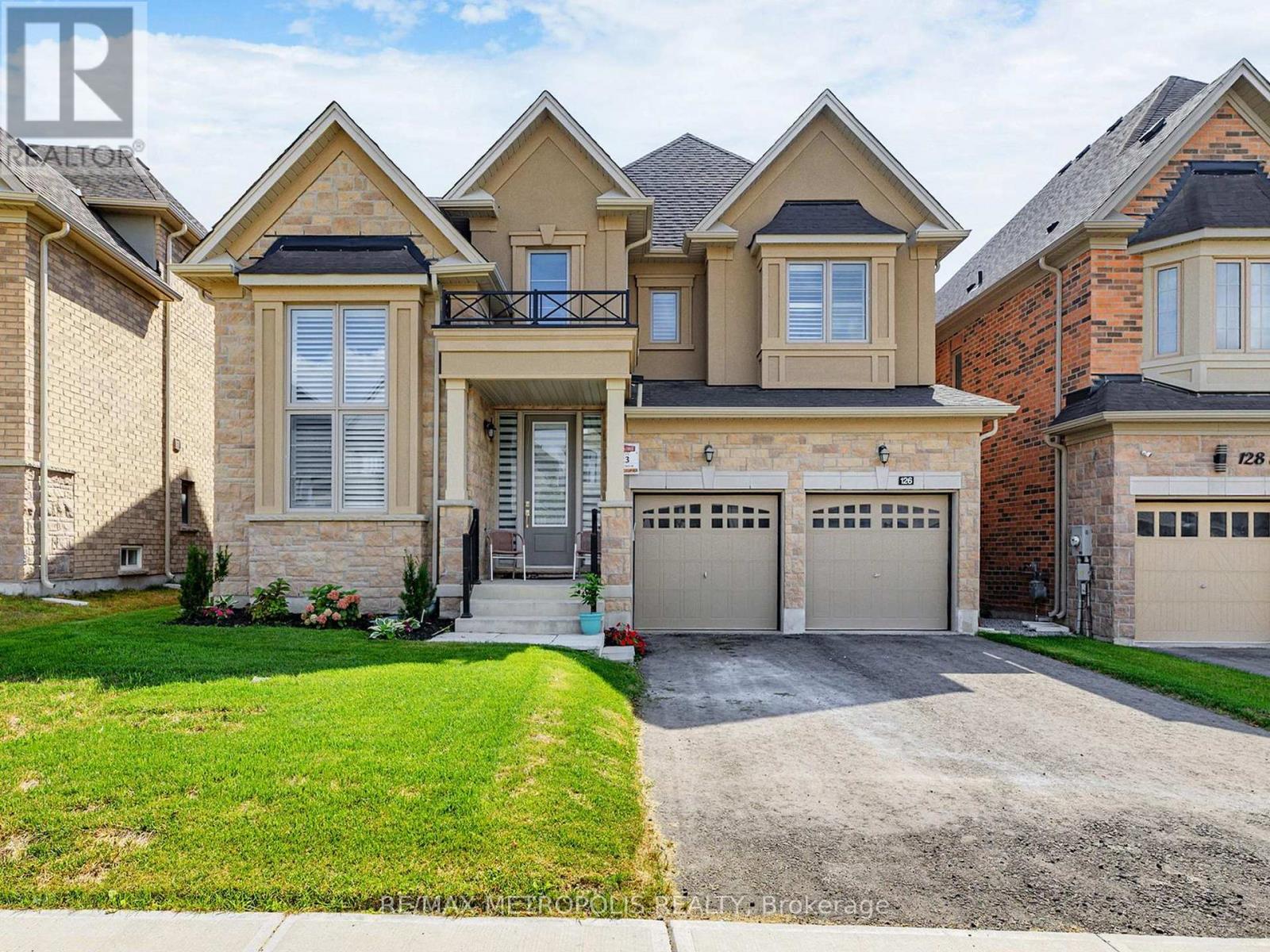 Photo 1 of 126 Silk Twist Drive, East Gwillimbury ON