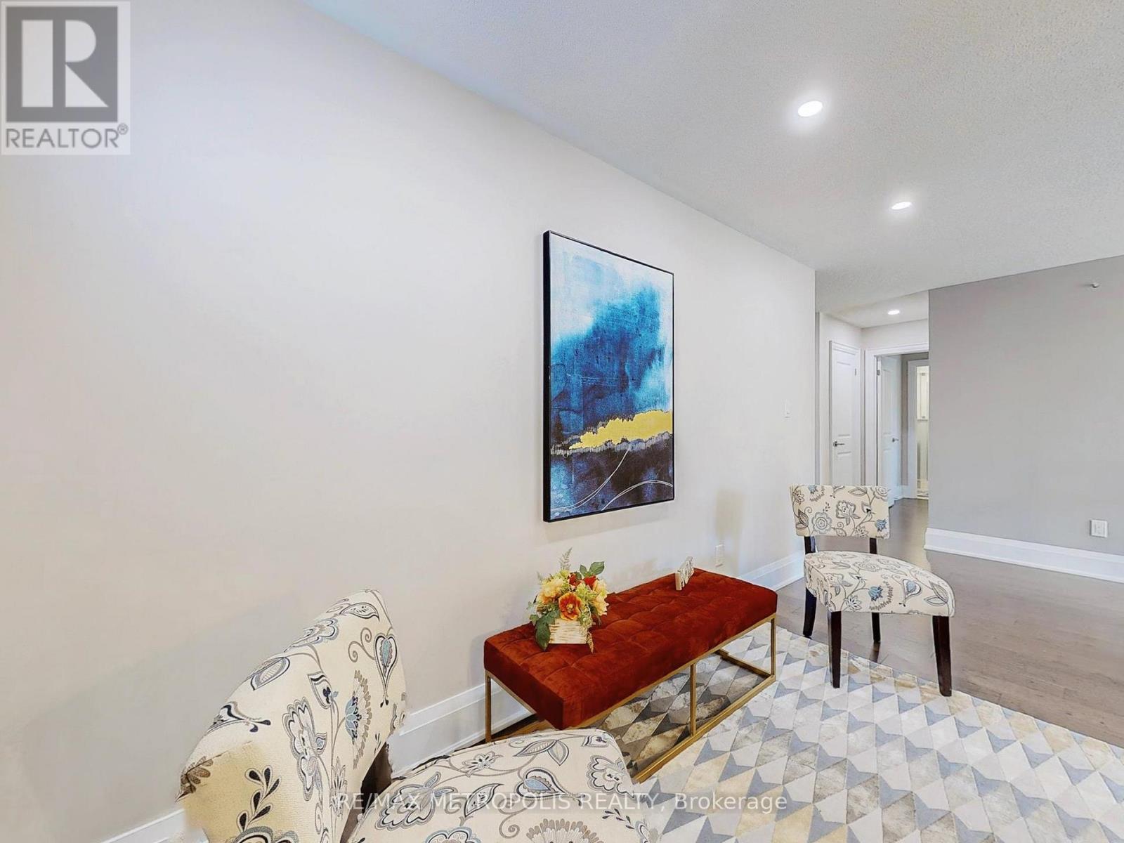 Photo 16 of 126 Silk Twist Drive, East Gwillimbury ON