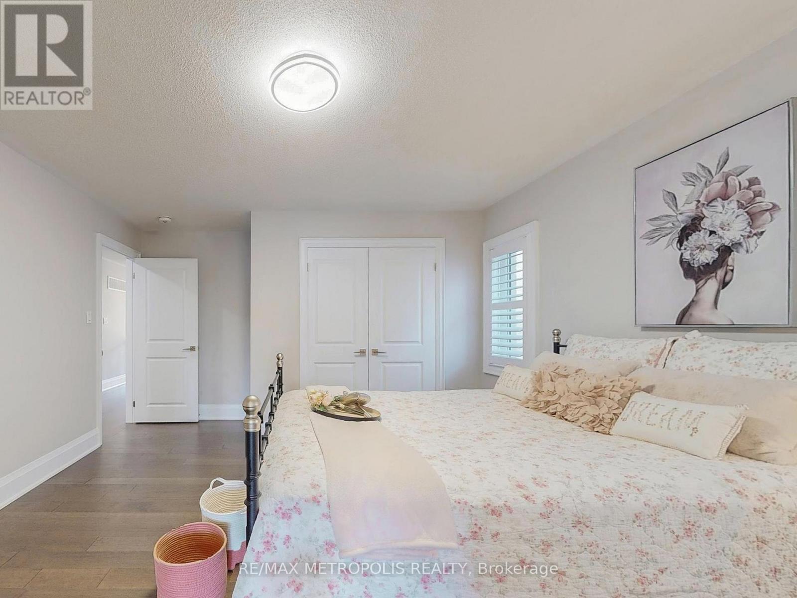 Photo 26 of 126 Silk Twist Drive, East Gwillimbury ON