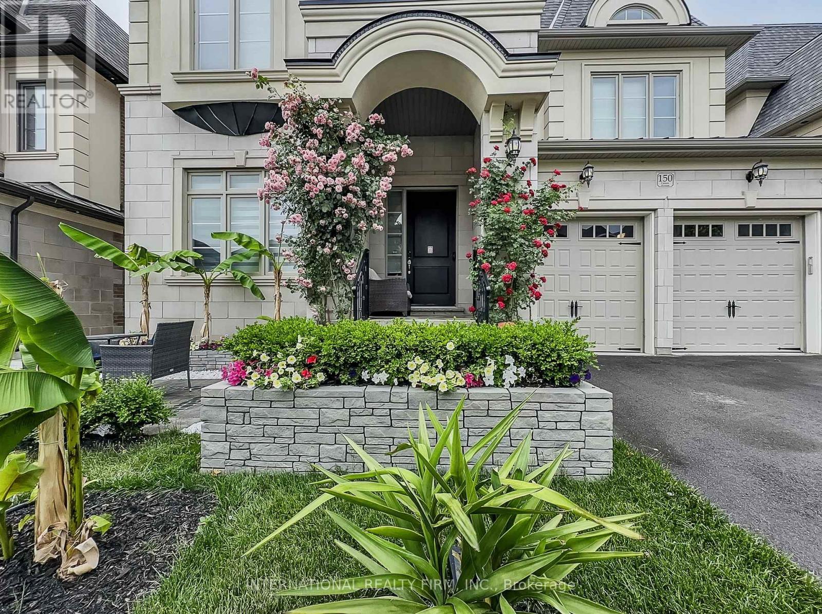 Photo 3 of 150 Cannes Avenue, Vaughan ON