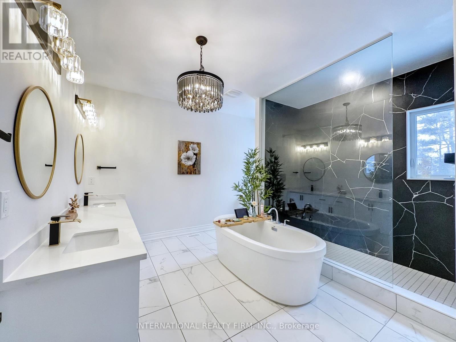Photo 33 of 150 Cannes Avenue, Vaughan ON